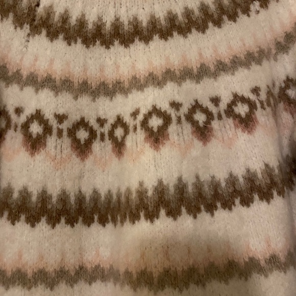 Abercrombie & Fitch Sweater - Picture 2 of 3